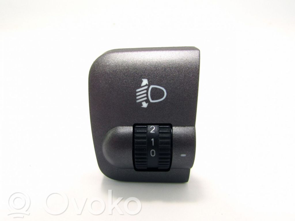 Hyundai Accent Headlight level height control switch 