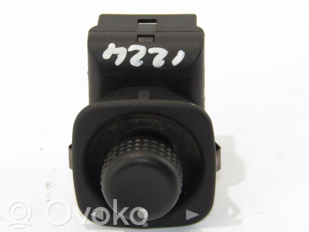 Mazda Tribute Wing mirror switch 