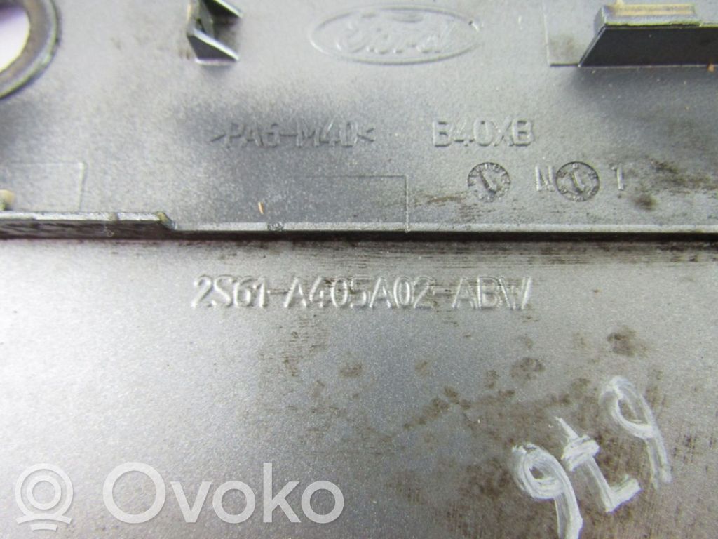 Ford Fiesta Bouchon, volet de trappe de réservoir à carburant 