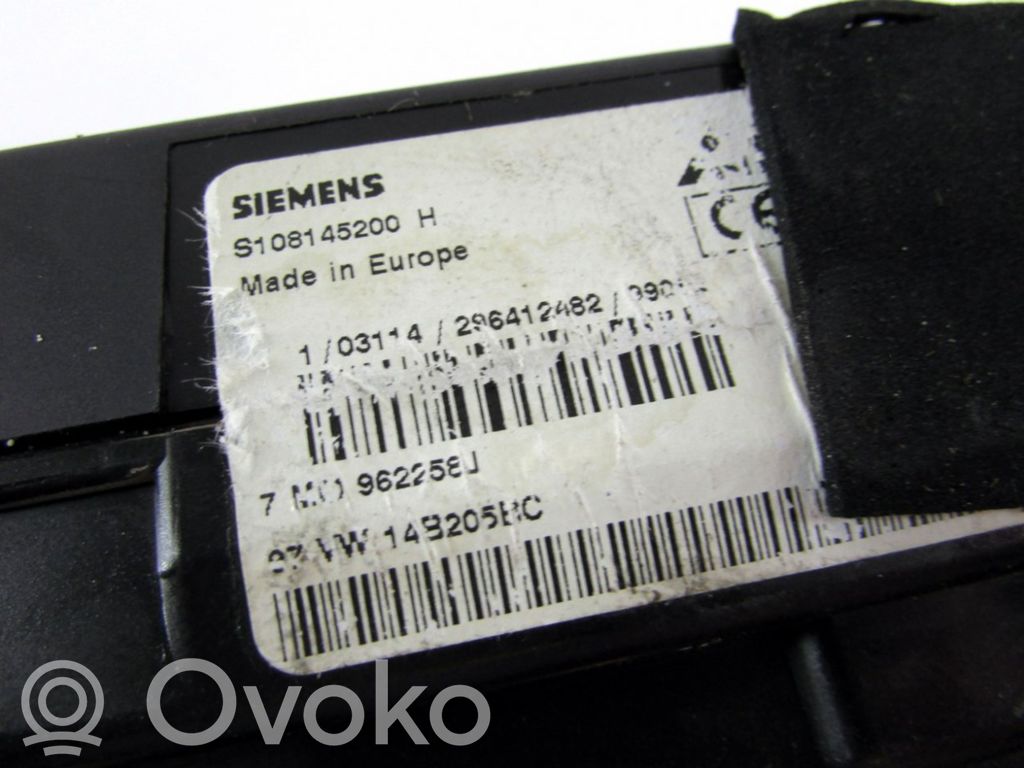 Ford Galaxy Fuse module 