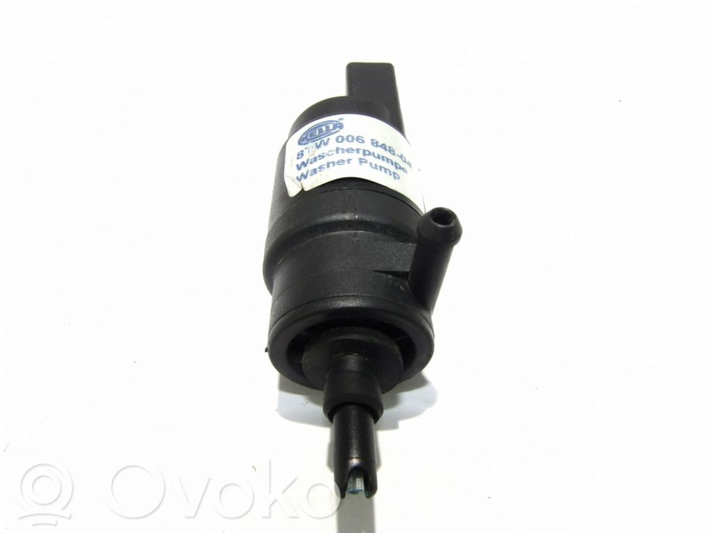 Mercedes-Benz E W210 Windscreen/windshield washer pump 