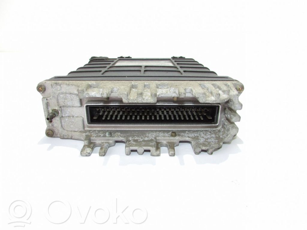 Volkswagen PASSAT B4 Engine control unit/module 