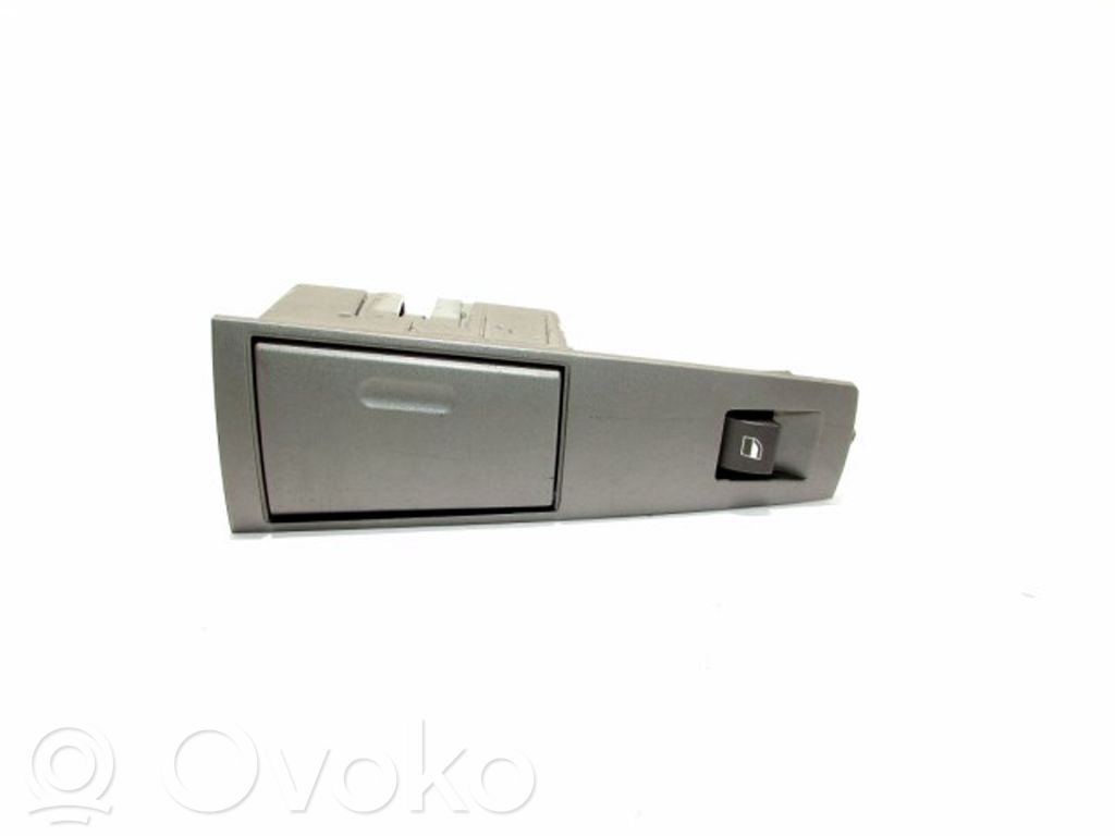 BMW 7 E65 E66 Elektrinių langų jungtukas 