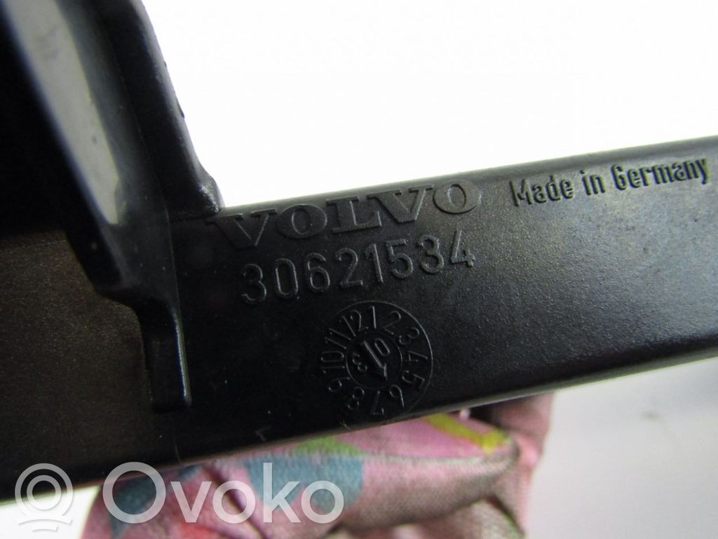 Kolmas/lisäjarruvalo   30621534