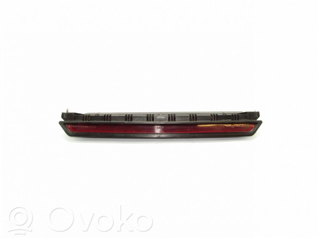 Volkswagen PASSAT B5 Luz de freno adicional/tercera 