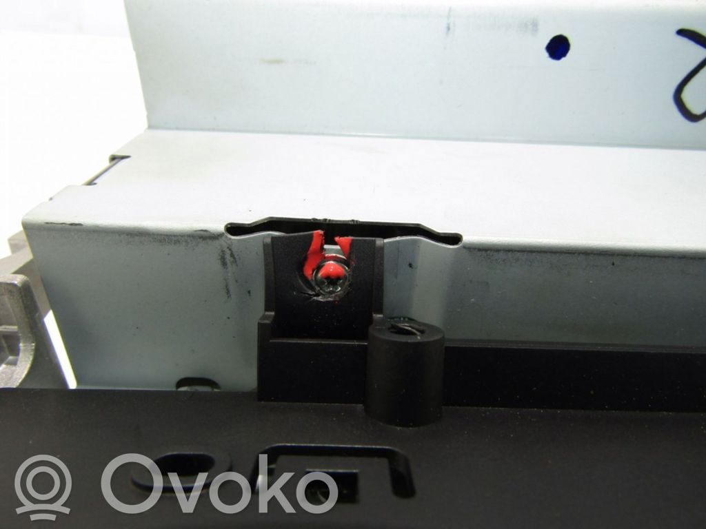Panel / Radioodtwarzacz CD/DVD/GPS   A2049003609,A2049011903