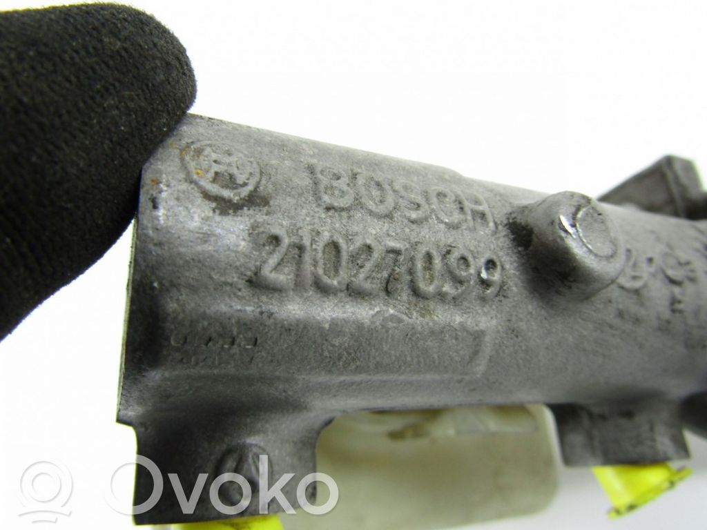 Pääjarrusylinteri   21027099