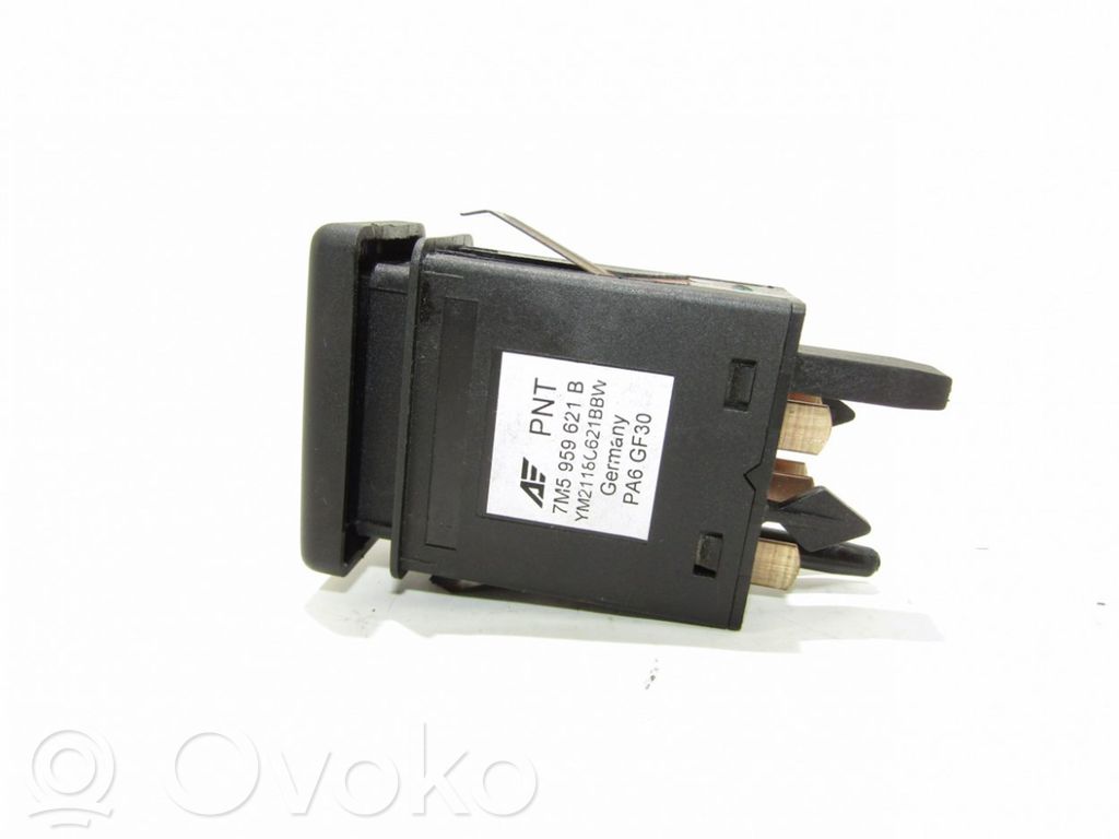 Windscreen/window heater switch   7M5959621B