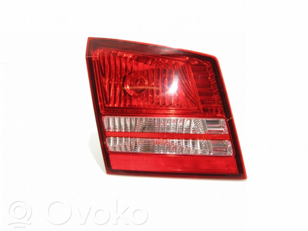 Dodge Journey Takaluukun takavalot
