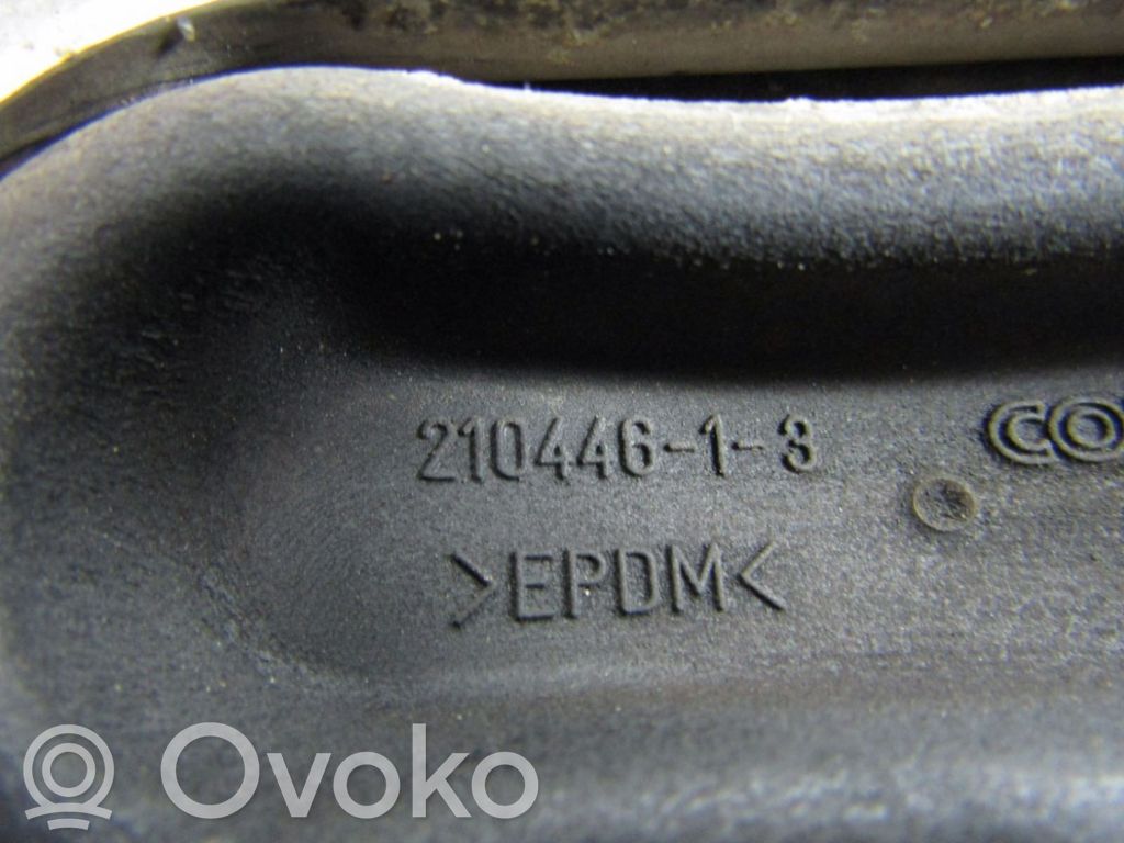 Engine mount bracket   21044613