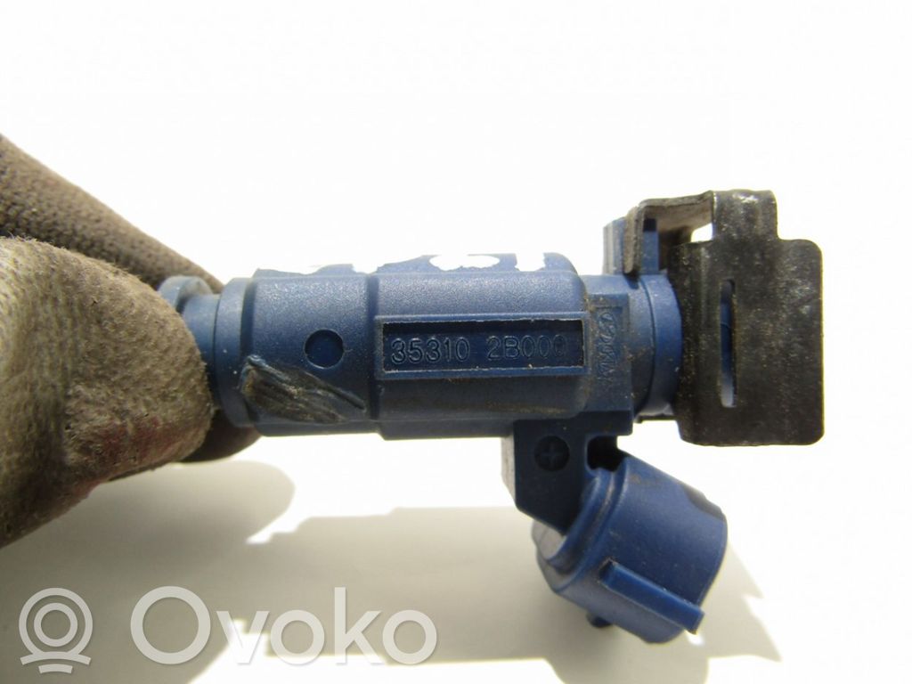 Fuel injector   353102B000