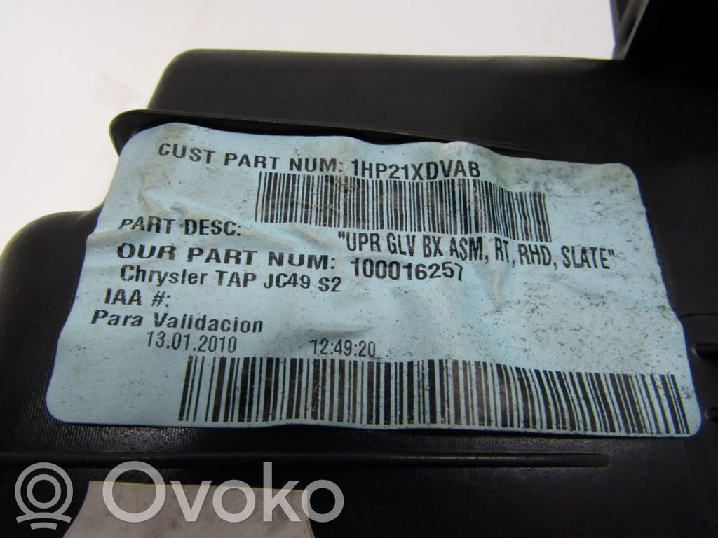 Boite à gants   100016257