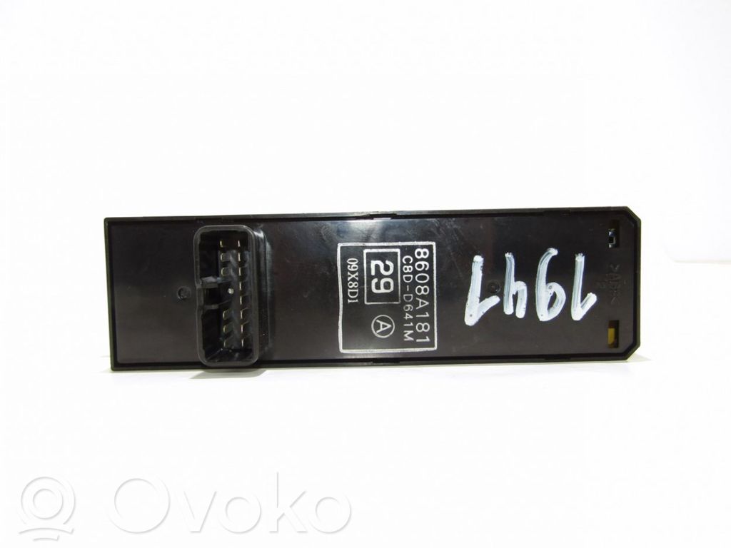 Electric window control switch   8608A181