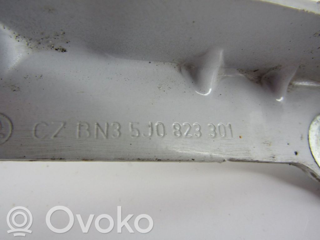 Skoda Fabia Mk2 (5J) Charnière, capot moteur