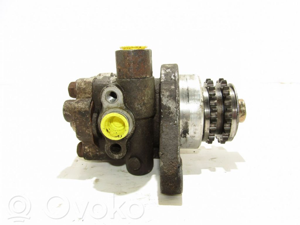 Nissan Almera N16 Ohjaustehostimen pumppu 