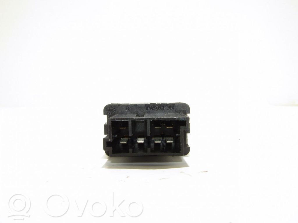 Peugeot 307 Electric window control switch 