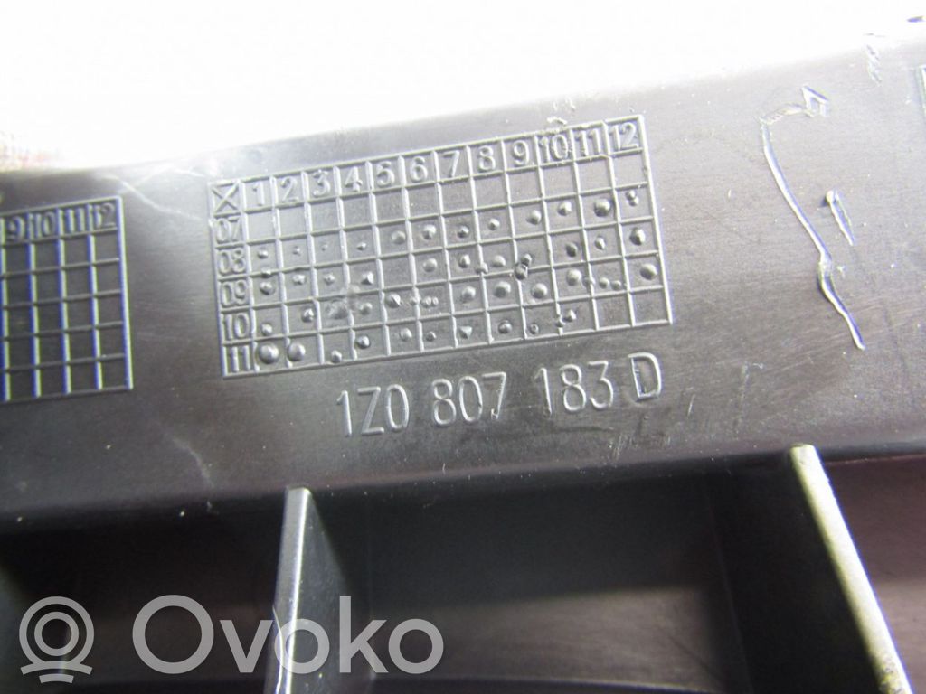 Etupuskurin kannake   1Z0807183D