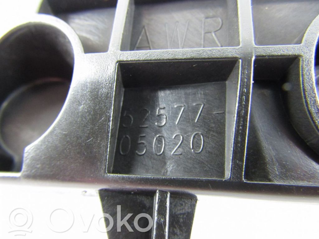 Toyota Avensis T270 Suport montare bară față 