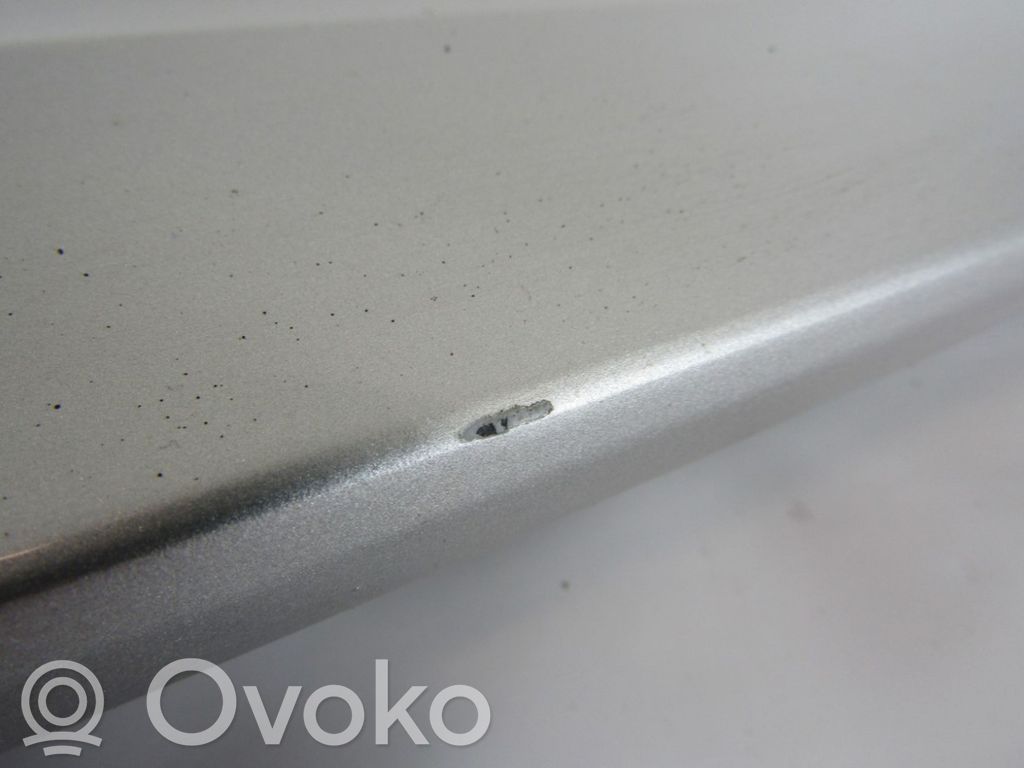 Takaikkuna-takaspoileri   872102Y000