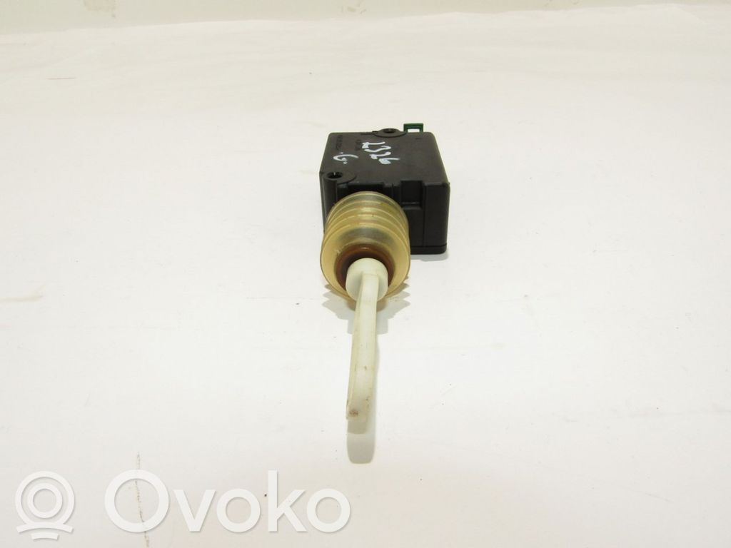 Motor închidere centralizată   4B9962115