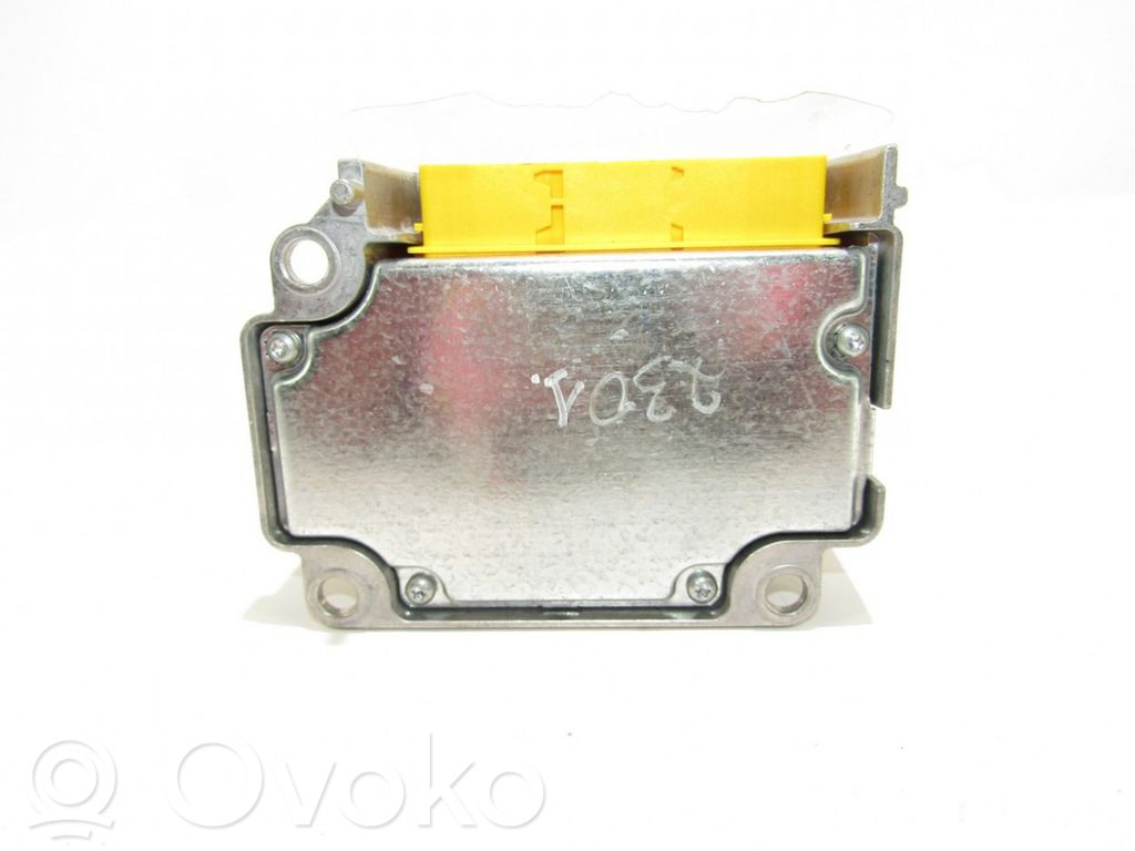 Module de contrôle airbag   P8635A204