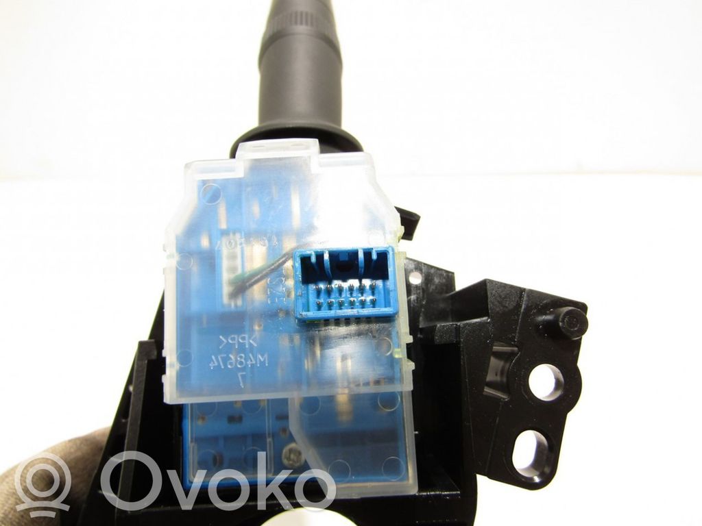 Interruptor de control multifunción   M55860