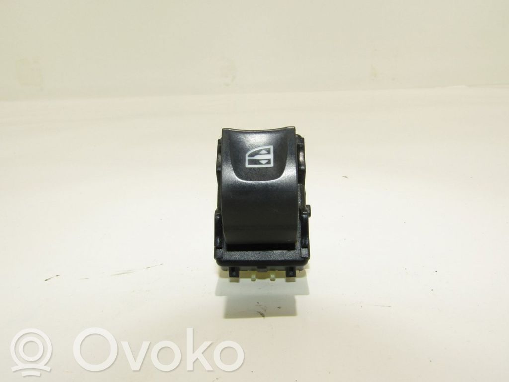 Renault Captur Electric window control switch 