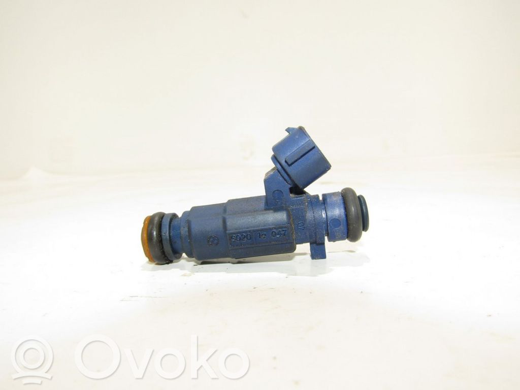 Inyector de combustible   353102B000