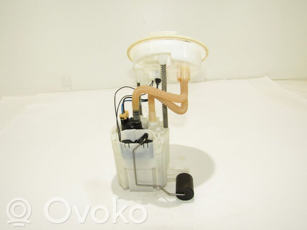BMW 1 F20 F21 Polttoainesäiliön pumppu 
