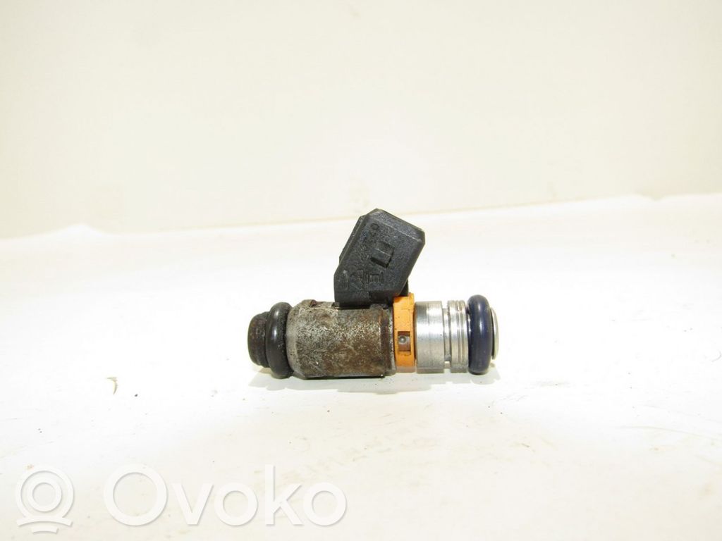Fiat 500 Inyector de combustible 