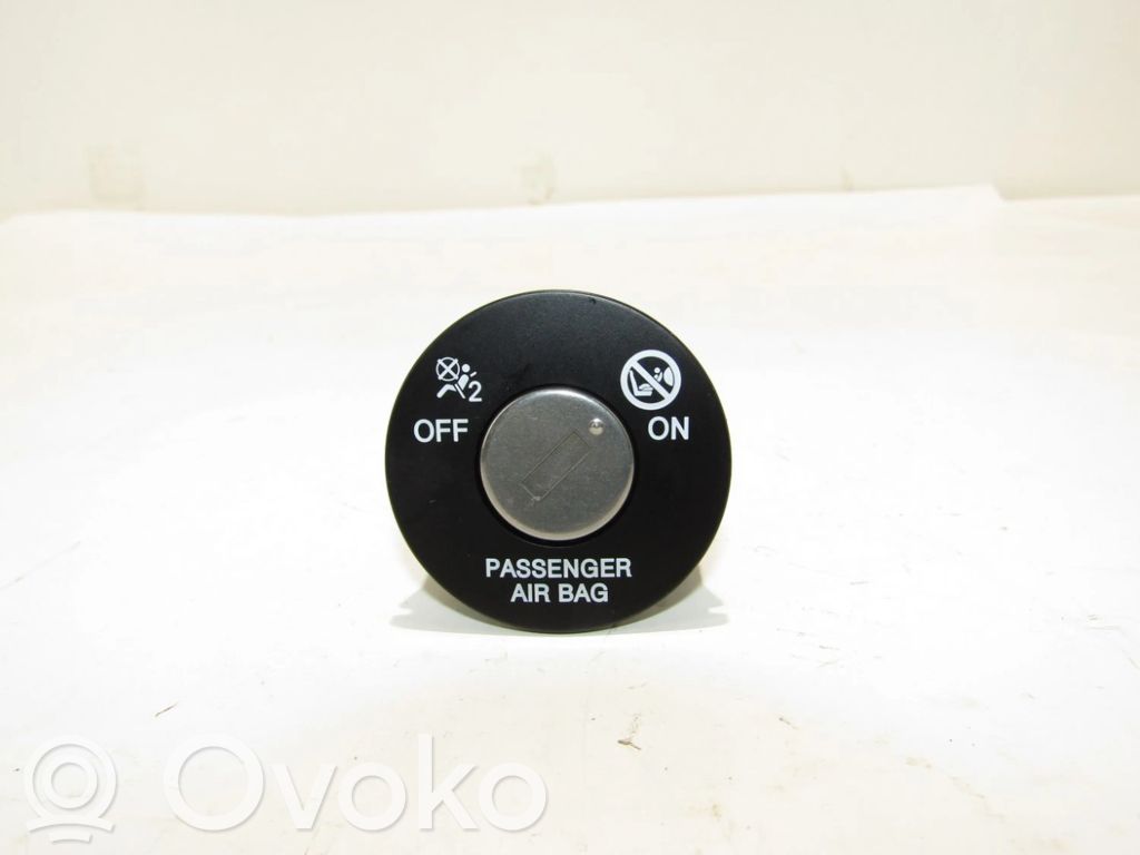 Comutator pornit/oprit airbag pasager