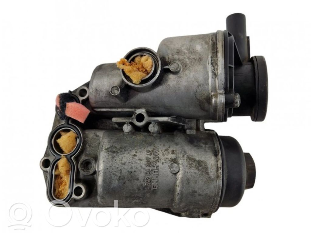 Oil filter mounting bracket   30677920