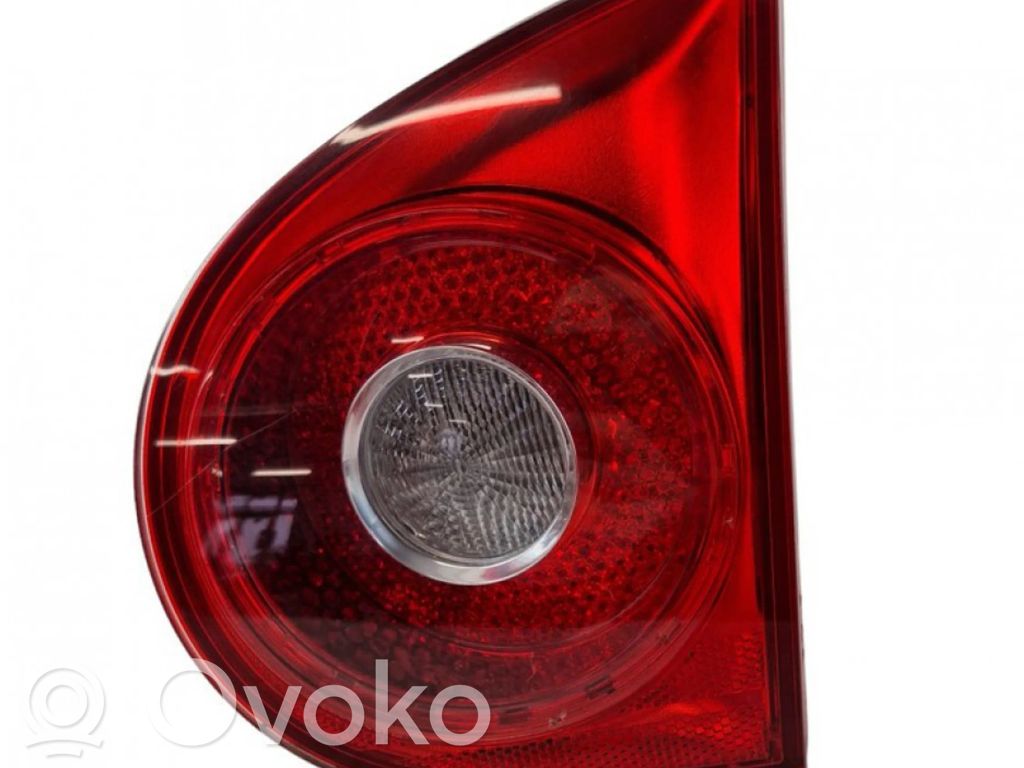 Volkswagen Golf V Lampă spate în capacul portbagajului 