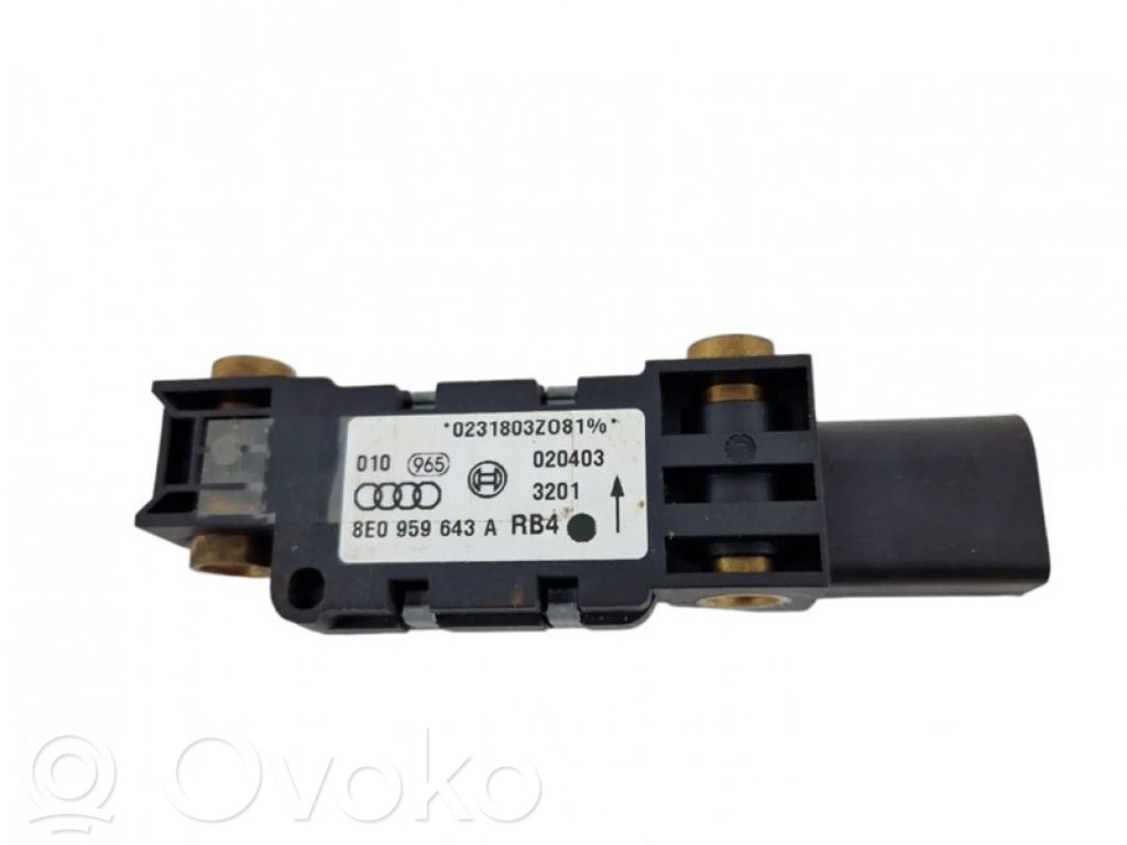 Audi A6 S6 C5 4B Senzor impact/declanșare airbag 
