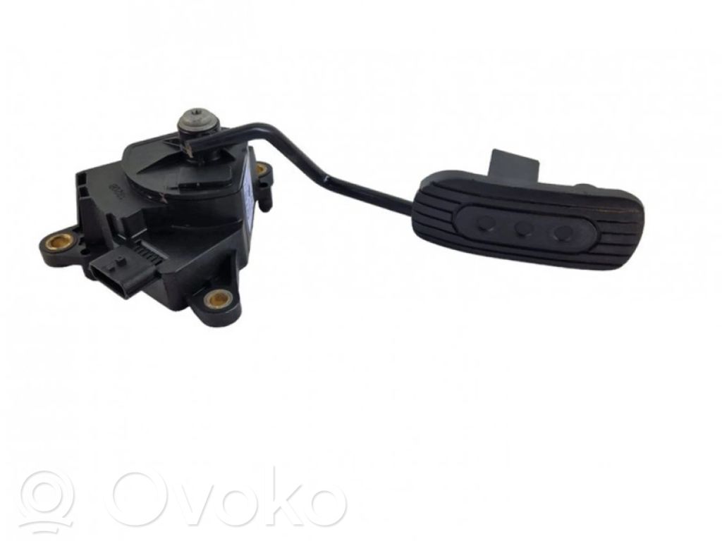Pedal del acelerador   18002AX70B