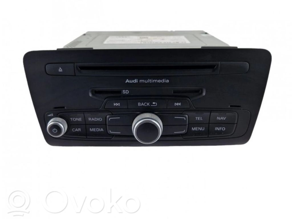 Panel / Radioodtwarzacz CD/DVD/GPS   8X0035182J