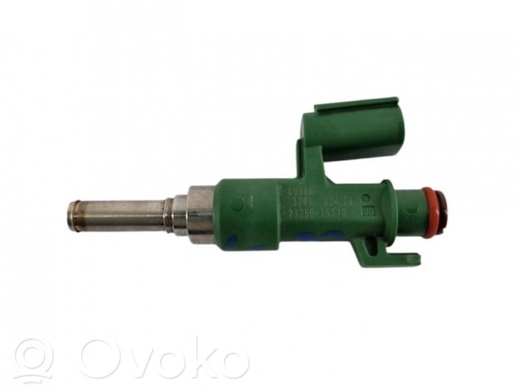 Toyota Yaris XP210 Inyector de combustible 