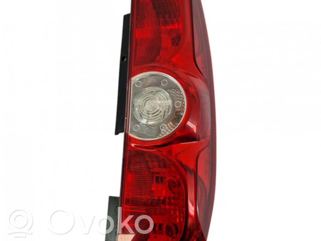 Fiat Doblo Luci posteriori