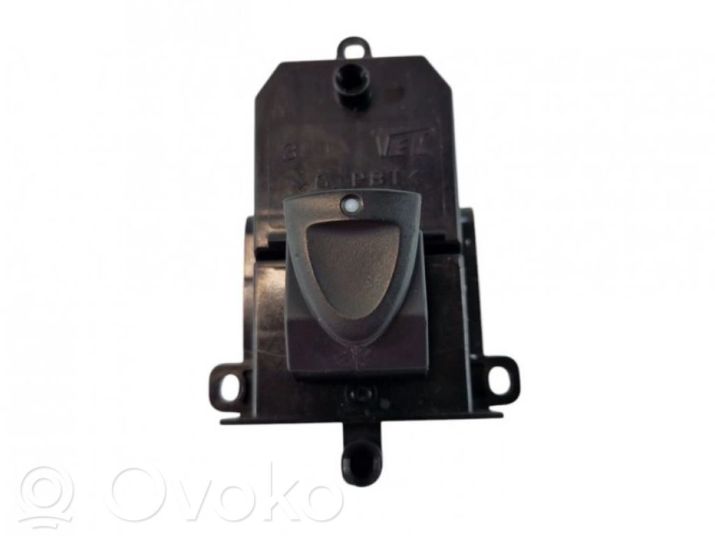 Electric window control switch   M31538,M31537