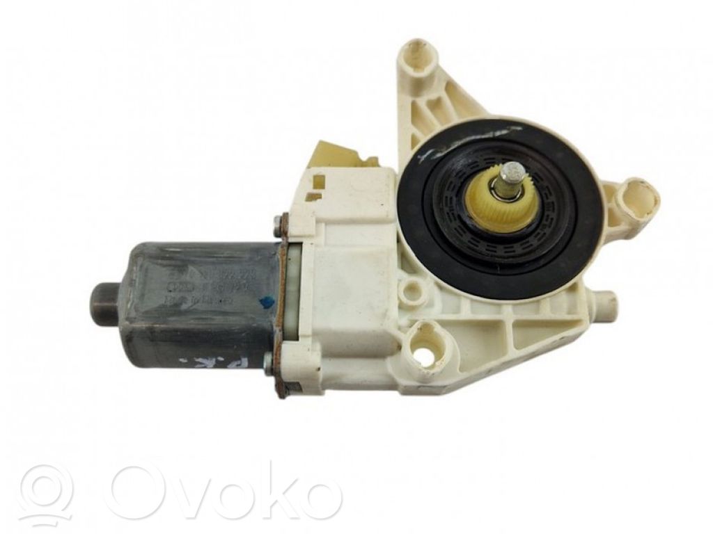 Mercedes-Benz R W251 Motor macara geam ușă față 