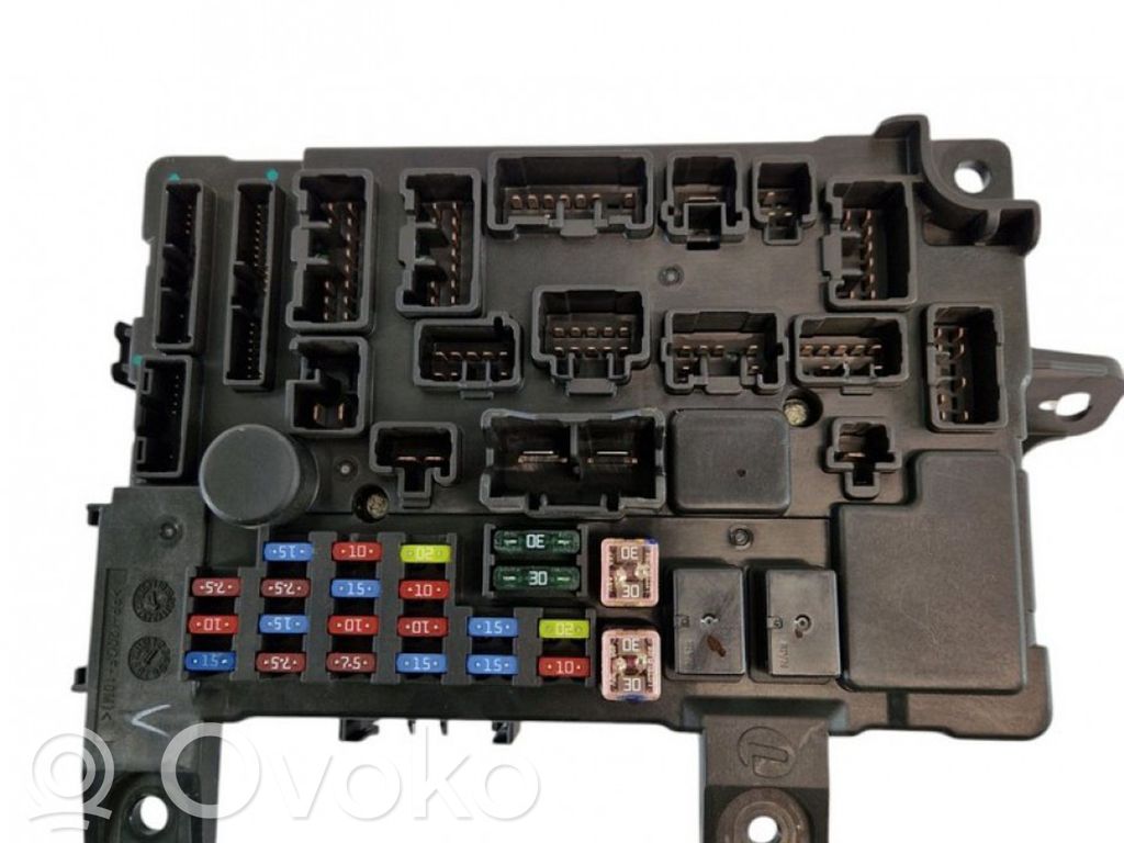 Mitsubishi Outlander Module de fusibles 
