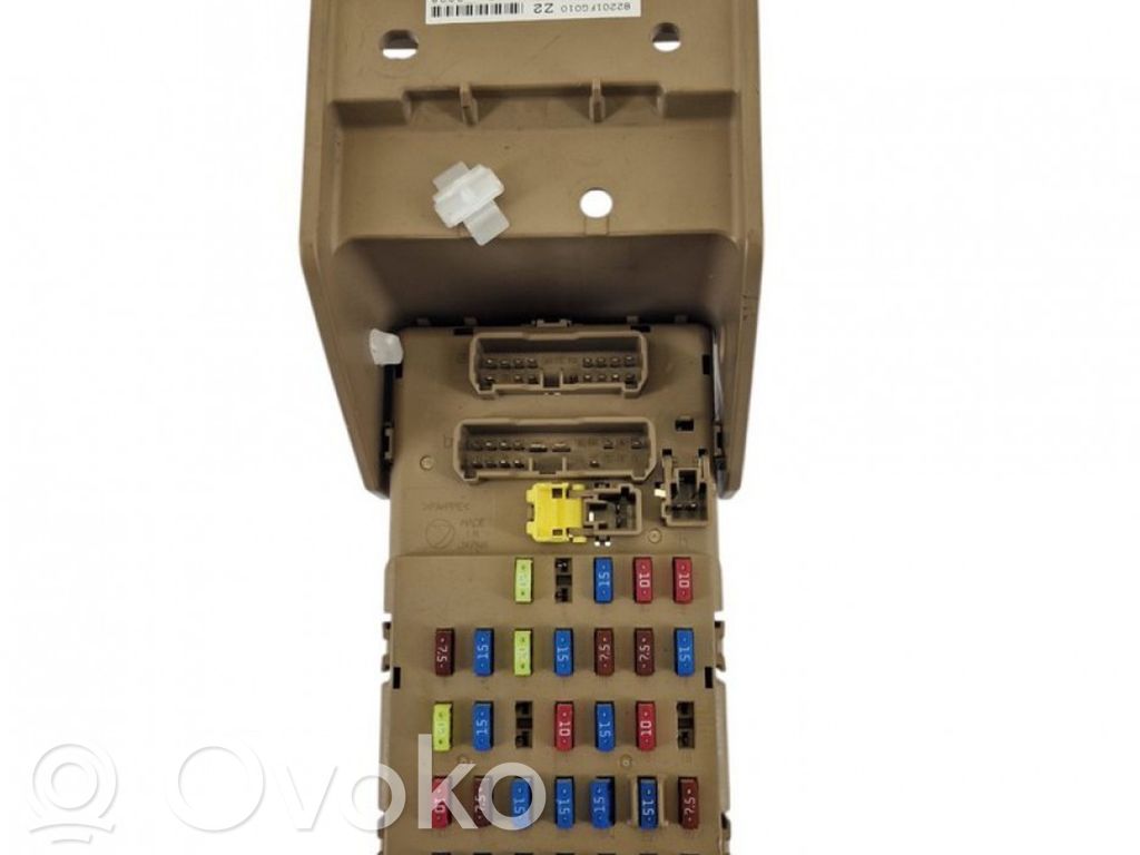Ramka / Moduł bezpieczników   LB1011101B,82201FG010