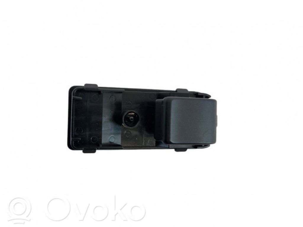 Mazda 3 III Electric window control switch 