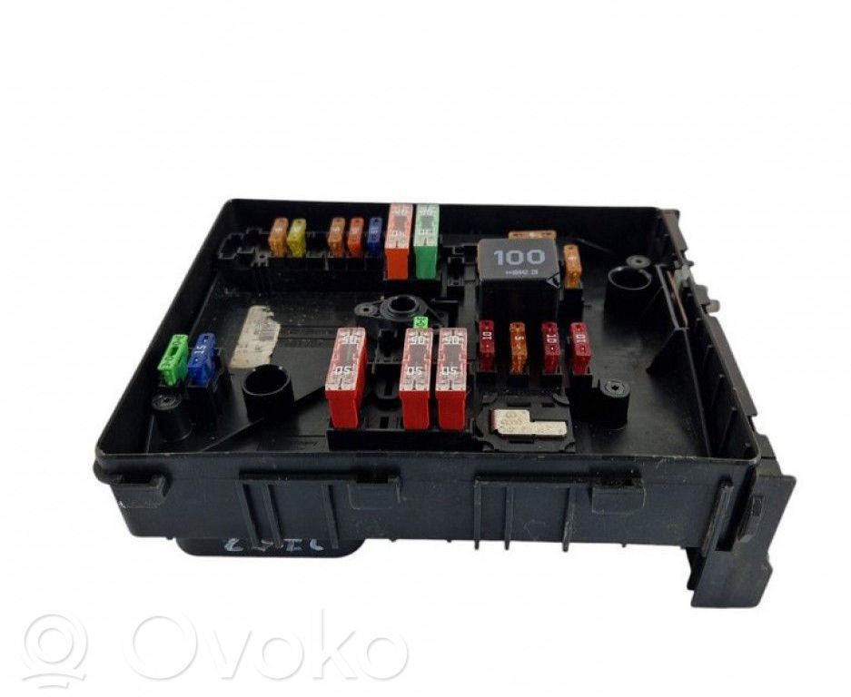 Skoda Octavia Mk2 (1Z) Sulakemoduuli 