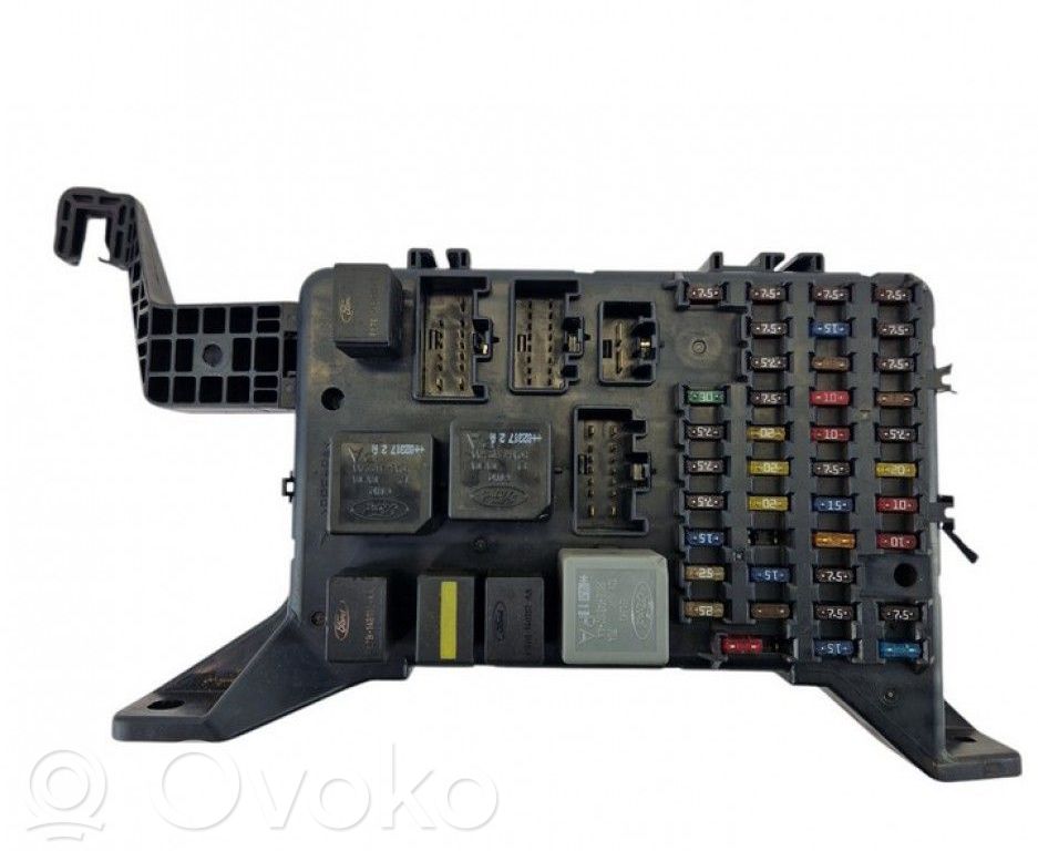 Fuse module   7158731401,1S7T14A073AF,1S7T14A301CC