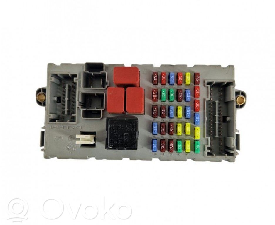 Alfa Romeo 159 Fuse module 