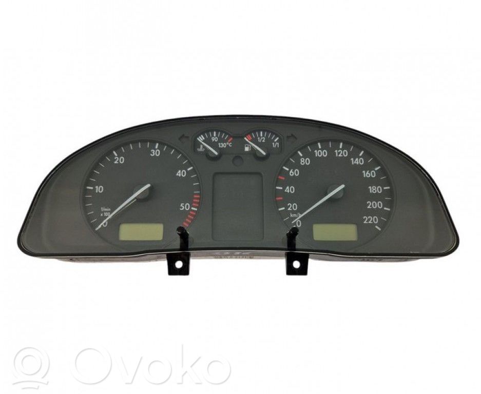 Volkswagen PASSAT B5 Tachimetro (quadro strumenti)