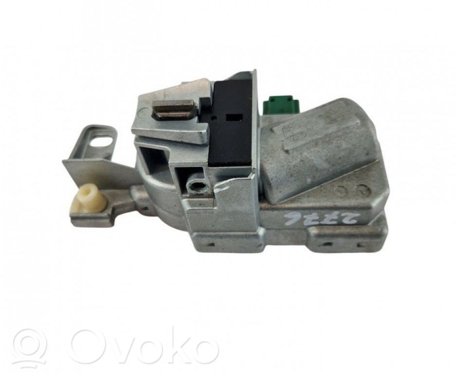 Ohjauspyörän lukitus   P31340734