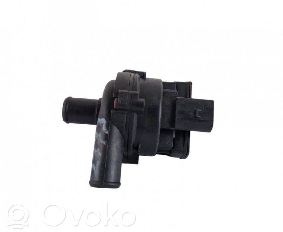 Mercedes-Benz C W205 Pompe à eau de liquide de refroidissement