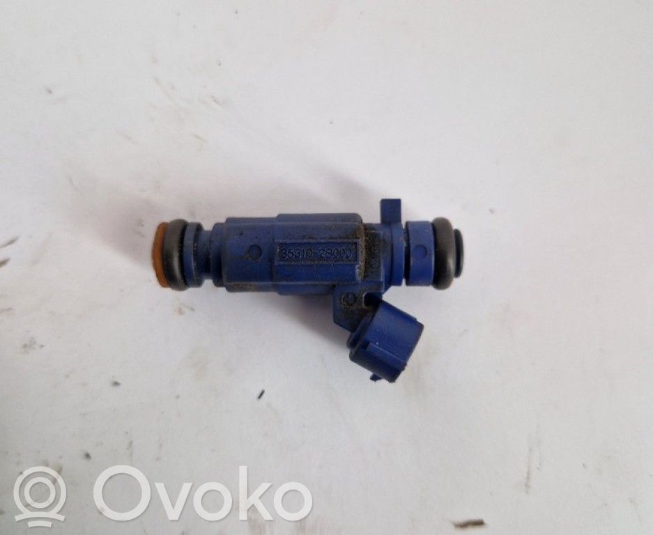 Inyector de combustible   353102B000